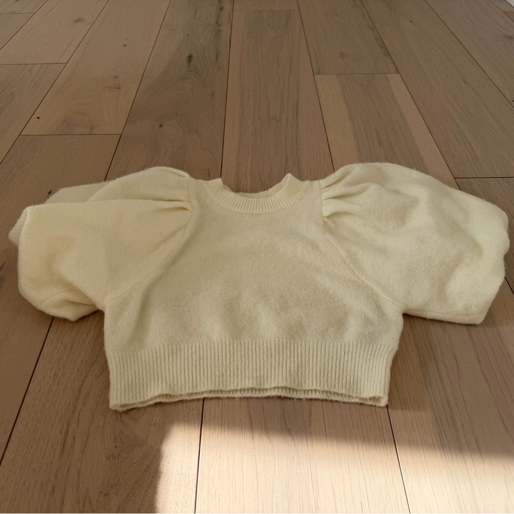 [Snidel] Elegant White Top with Puff Sleeves